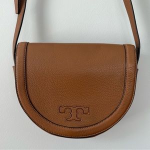 Tory Burch Serif T Leather Saddle Bag
